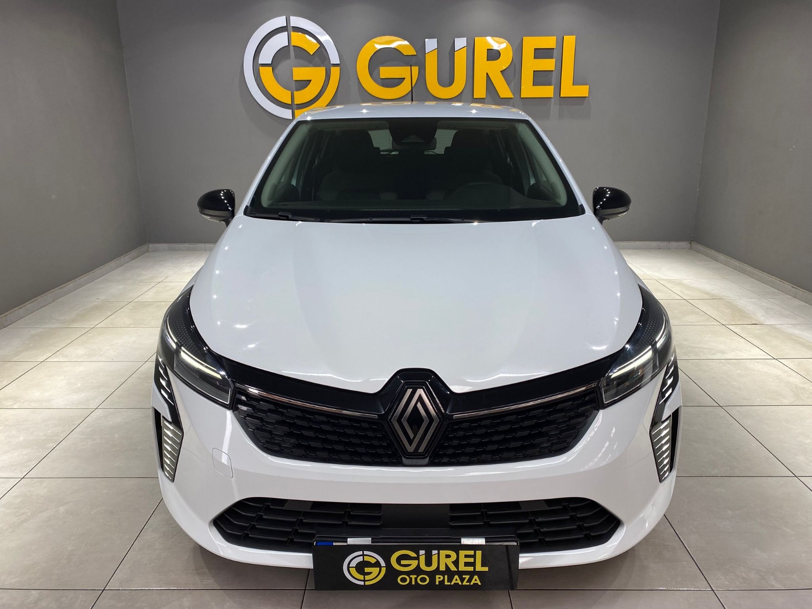 2023 Benzin Manuel Renault Clio Beyaz Gürel Tasarım Aksesuar Otomotiv San. Tic. Ltd. Şti.