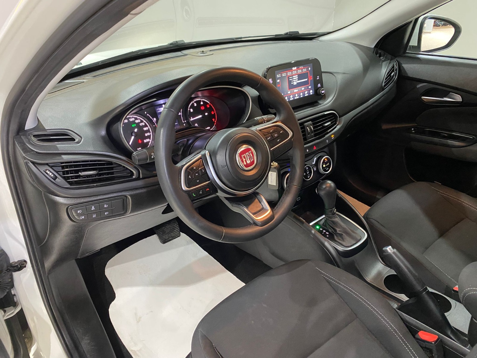 2024 Dizel Otomatik Fiat Egea Beyaz Gürel Tasarım Aksesuar Otomotiv San. Tic. Ltd. Şti.