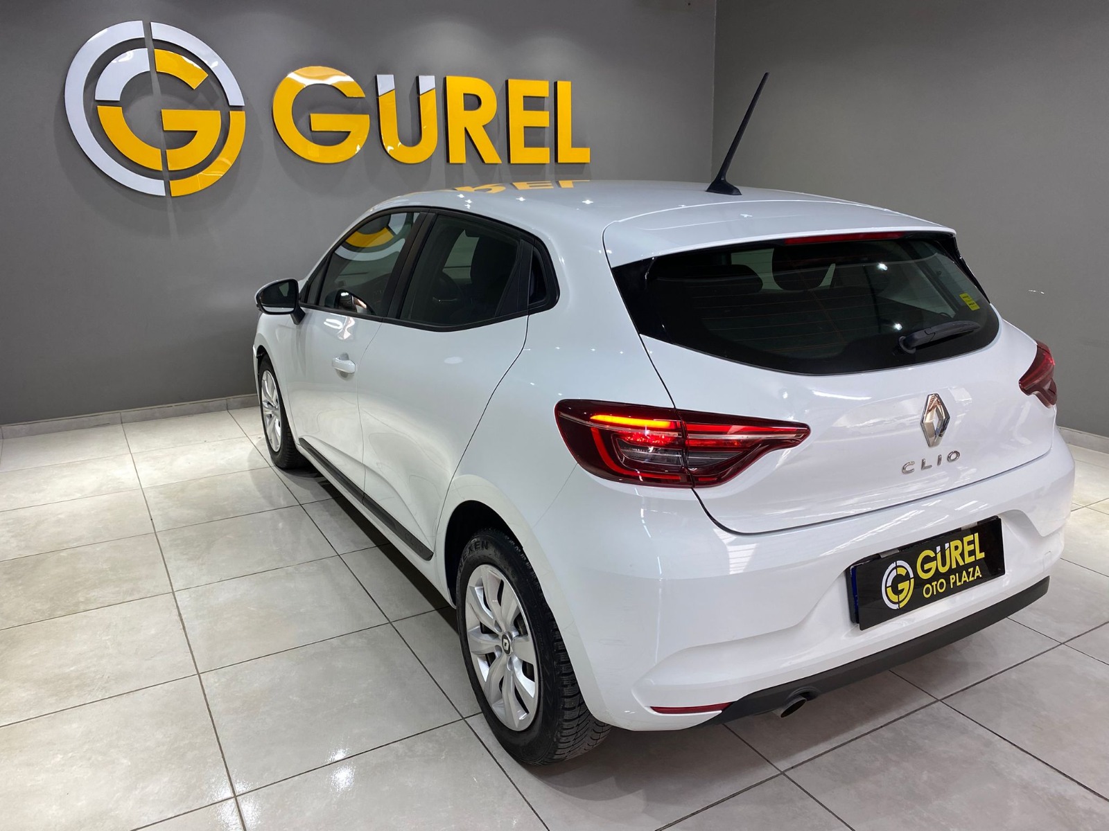 2022 Benzin Manuel Renault Clio Beyaz Gürel Tasarım Aksesuar Otomotiv San. Tic. Ltd. Şti.