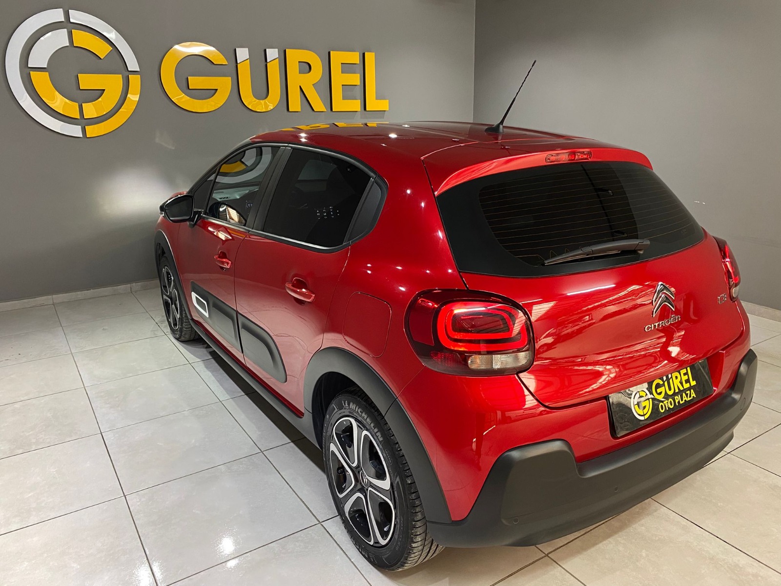 2024 Benzin Otomatik Citroen C3 Kırmızı Gürel Tasarım Aksesuar Otomotiv San. Tic. Ltd. Şti.