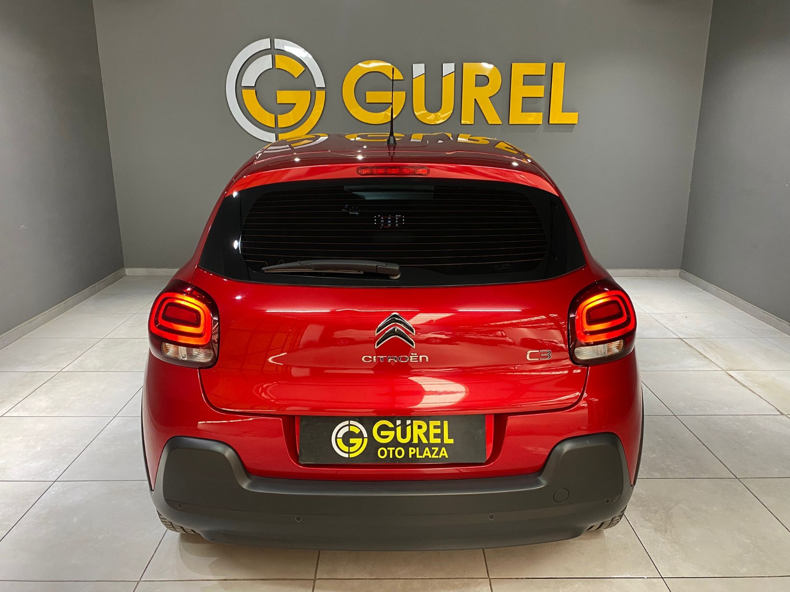 2024 Benzin Otomatik Citroen C3 Kırmızı Gürel Tasarım Aksesuar Otomotiv San. Tic. Ltd. Şti.