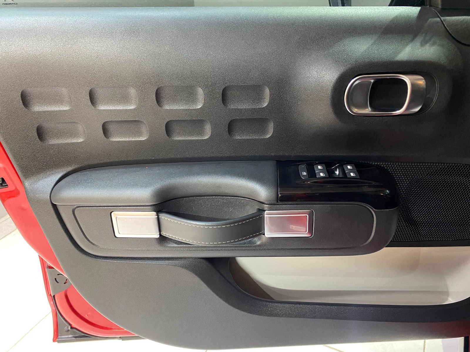 2024 Benzin Otomatik Citroen C3 Kırmızı Gürel Tasarım Aksesuar Otomotiv San. Tic. Ltd. Şti.