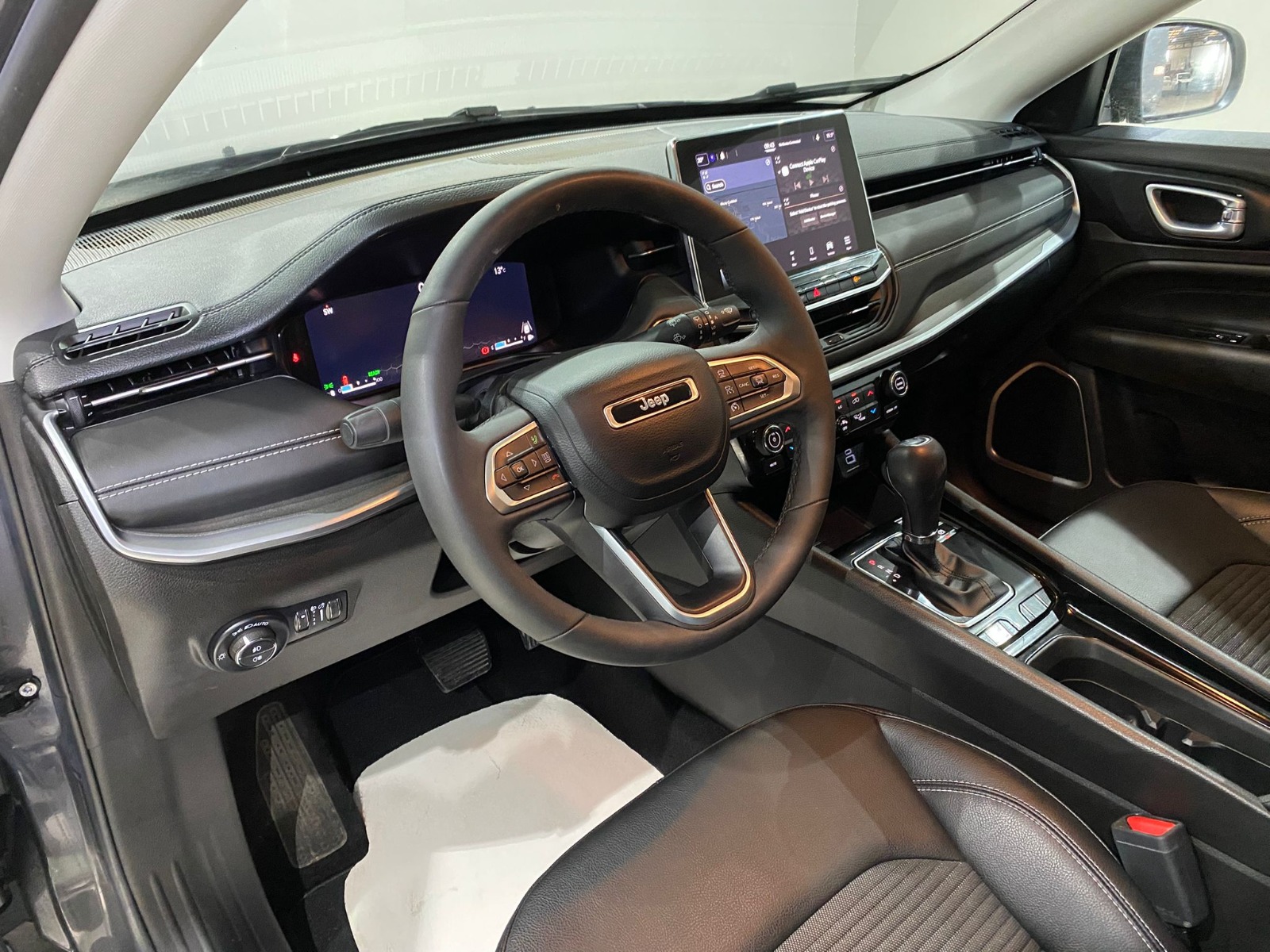 2023 Hybrid Otomatik Jeep Compass Gri Gürel Tasarım Aksesuar Otomotiv San. Tic. Ltd. Şti.