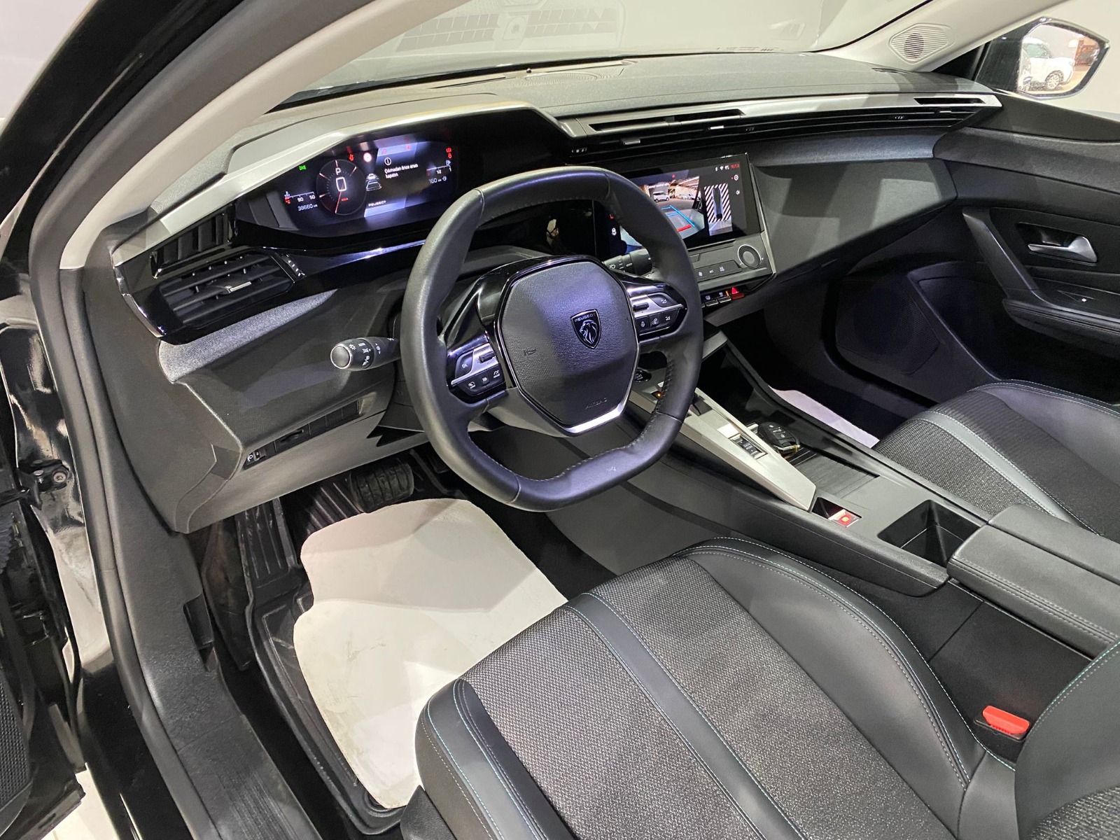 2024 Benzin Otomatik Peugeot 408 Siyah Gürel Tasarım Aksesuar Otomotiv San. Tic. Ltd. Şti.