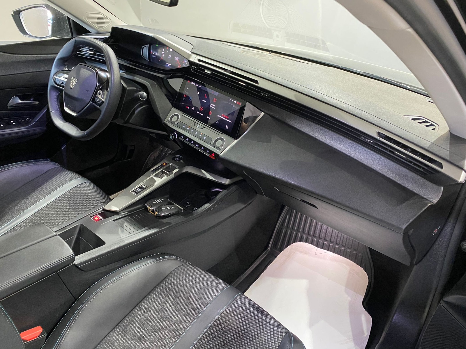 2024 Benzin Otomatik Peugeot 408 Siyah Gürel Tasarım Aksesuar Otomotiv San. Tic. Ltd. Şti.