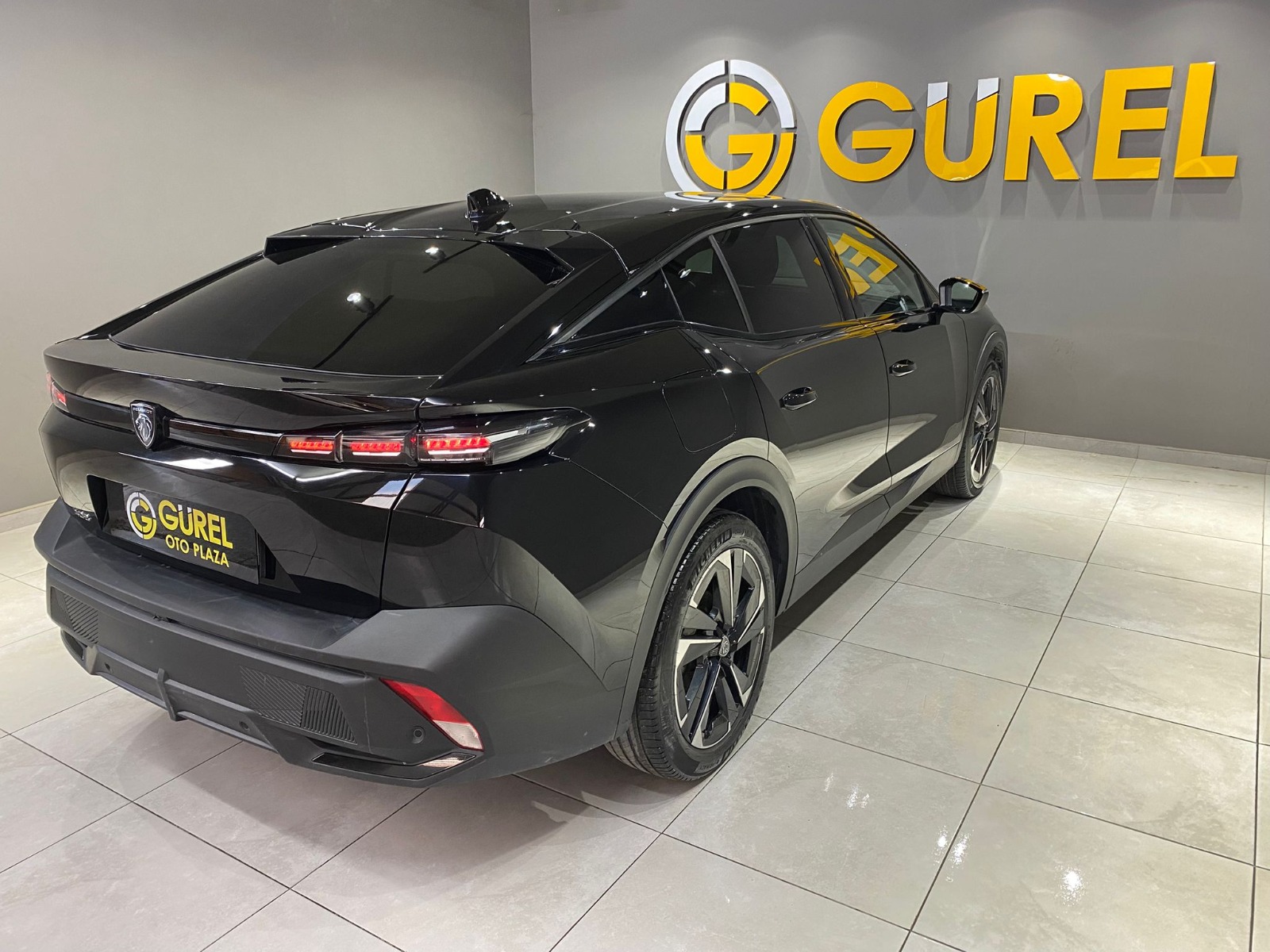 2024 Benzin Otomatik Peugeot 408 Siyah Gürel Tasarım Aksesuar Otomotiv San. Tic. Ltd. Şti.