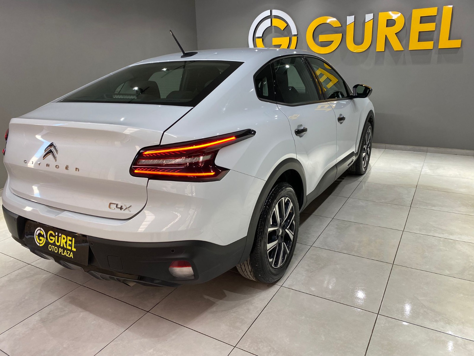2024 Benzin Otomatik Citroen C4 X Beyaz Gürel Tasarım Aksesuar Otomotiv San. Tic. Ltd. Şti.