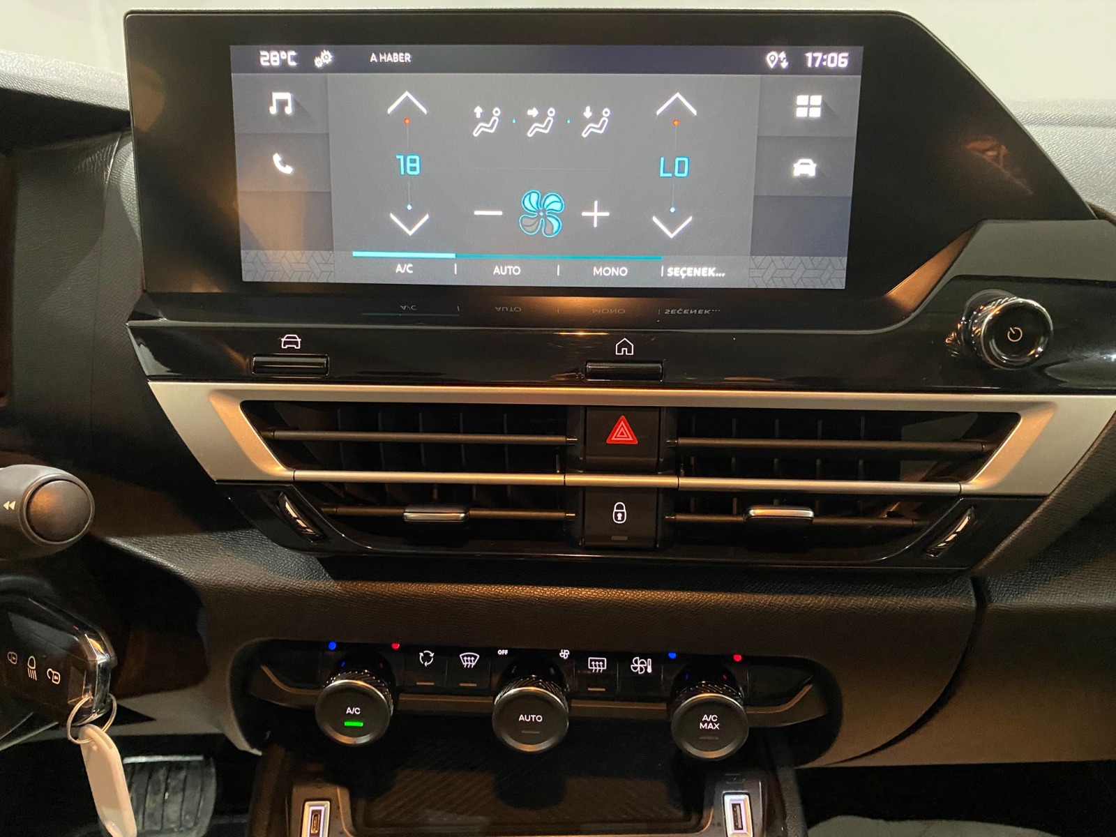2024 Benzin Otomatik Citroen C4 X Beyaz Gürel Tasarım Aksesuar Otomotiv San. Tic. Ltd. Şti.