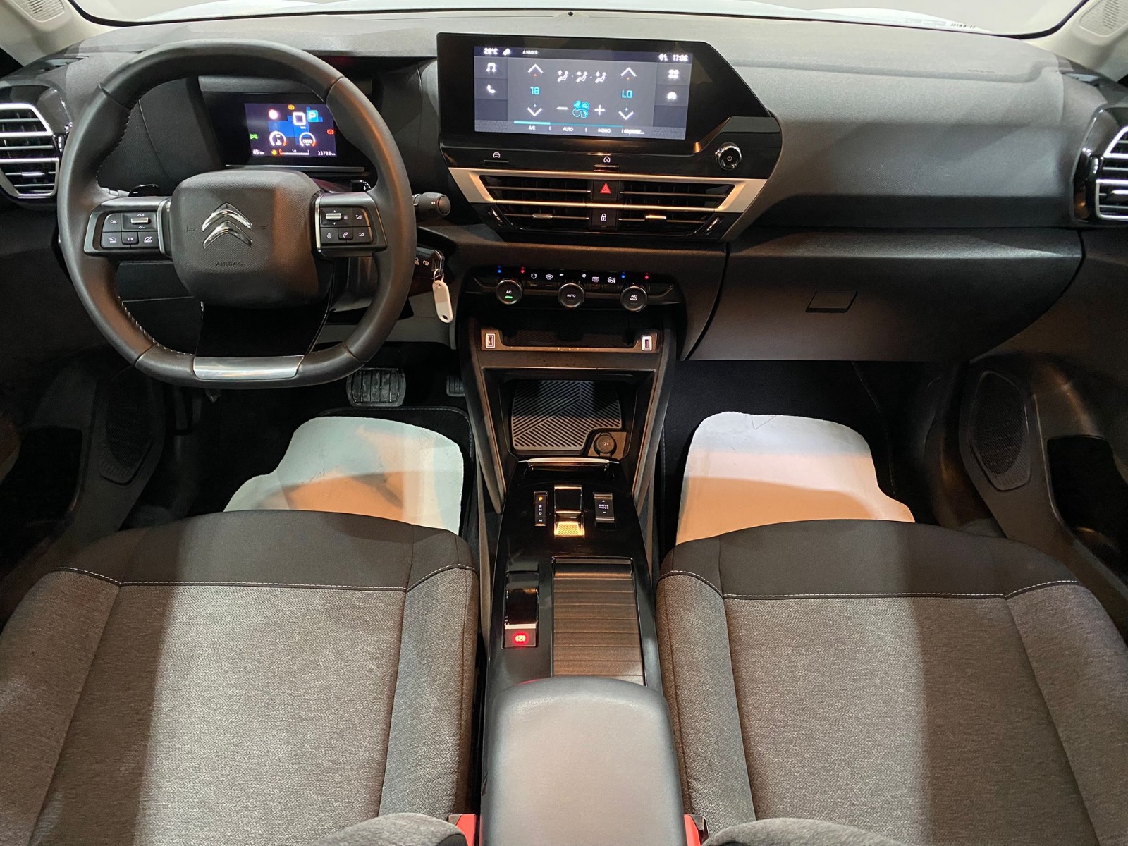 2024 Benzin Otomatik Citroen C4 X Beyaz Gürel Tasarım Aksesuar Otomotiv San. Tic. Ltd. Şti.