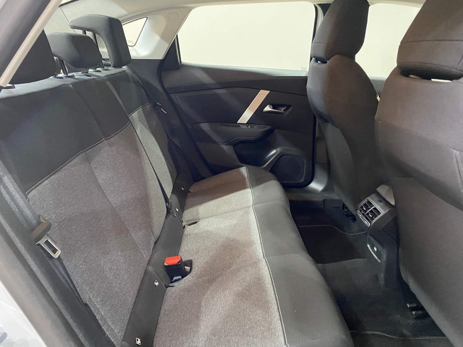 2024 Benzin Otomatik Citroen C4 X Beyaz Gürel Tasarım Aksesuar Otomotiv San. Tic. Ltd. Şti.