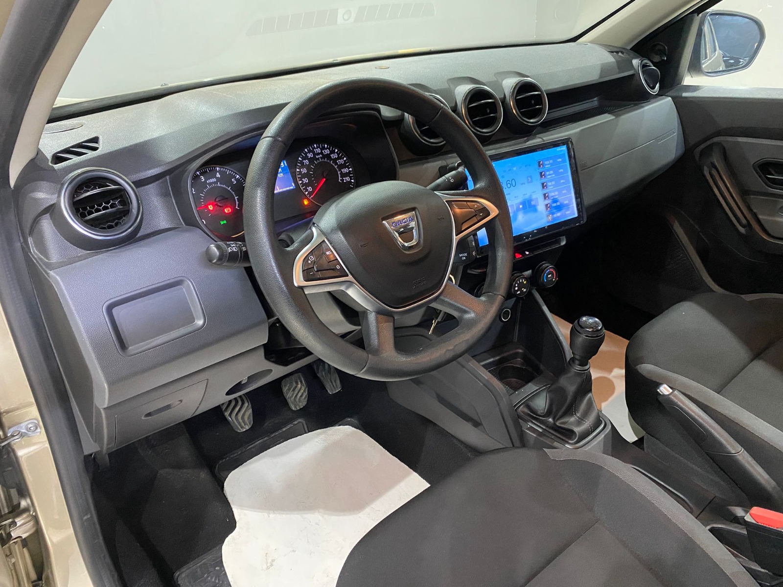 2019 Benzin Manuel Dacia Duster Gri Gürel Tasarım Aksesuar Otomotiv San. Tic. Ltd. Şti.