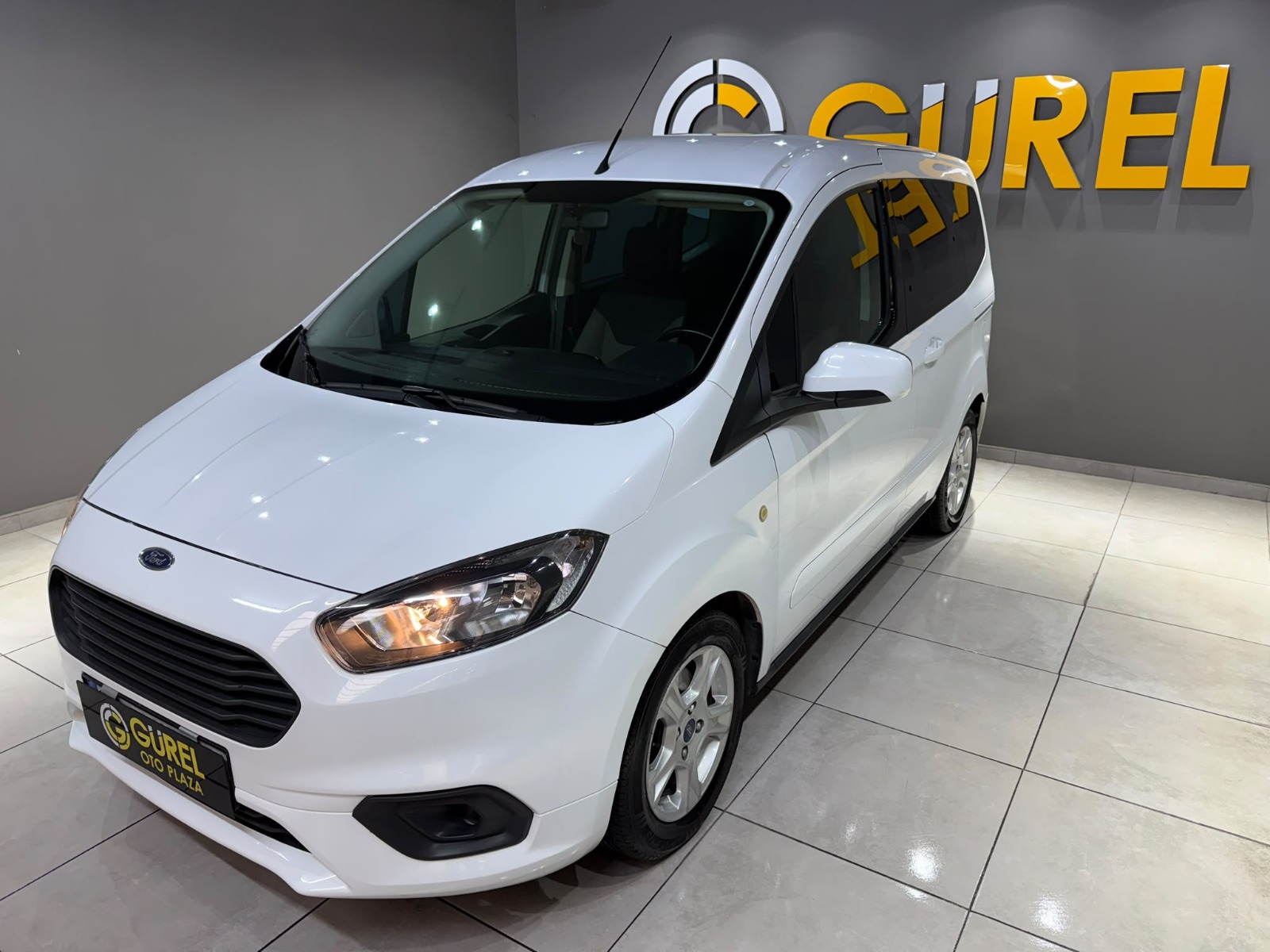 2021 Dizel Manuel Ford Tourneo Courier Beyaz Gürel Tasarım Aksesuar Otomotiv San. Tic. Ltd. Şti.