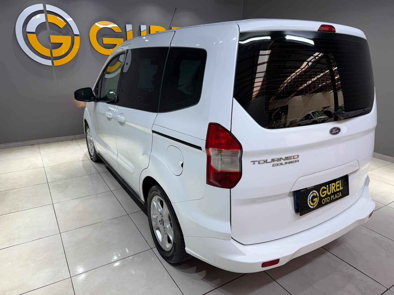 2021 Dizel Manuel Ford Tourneo Courier Beyaz Gürel Tasarım Aksesuar Otomotiv San. Tic. Ltd. Şti.