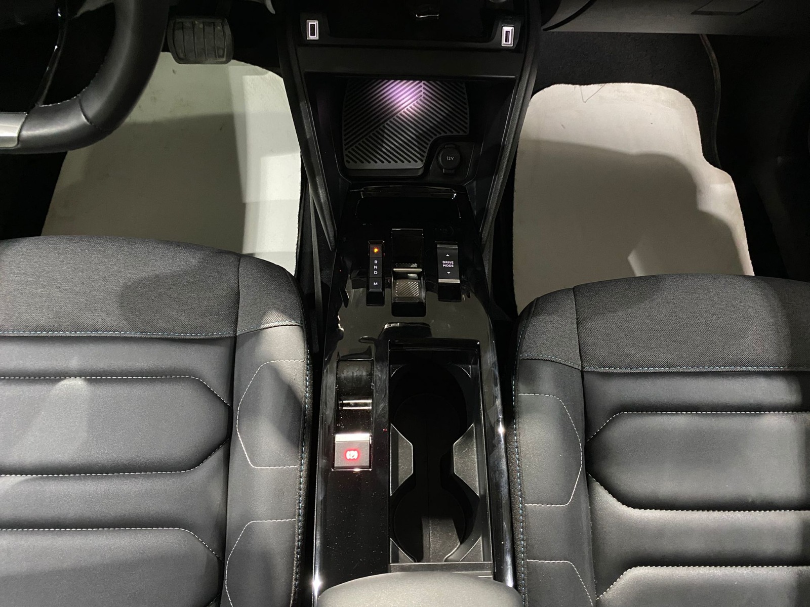 2024 Benzin Otomatik Citroen C4 X Gri Gürel Tasarım Aksesuar Otomotiv San. Tic. Ltd. Şti.