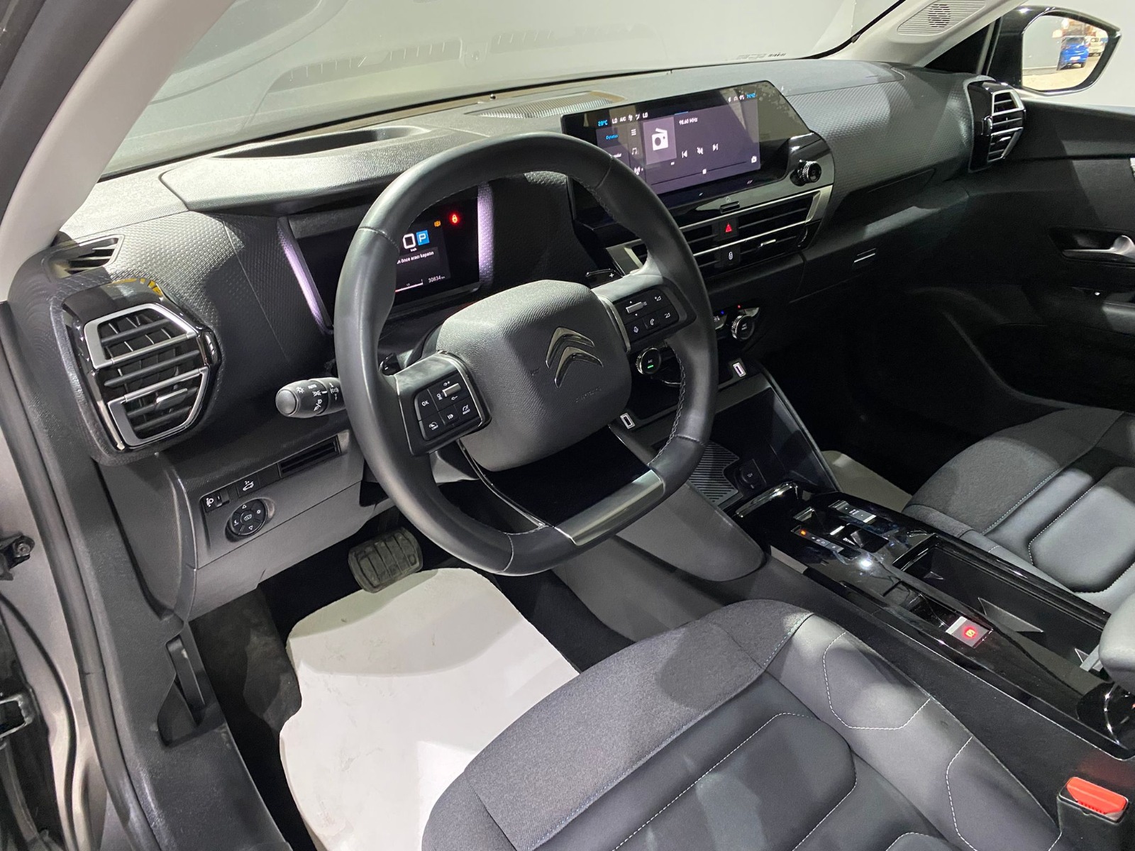 2024 Benzin Otomatik Citroen C4 X Gri Gürel Tasarım Aksesuar Otomotiv San. Tic. Ltd. Şti.