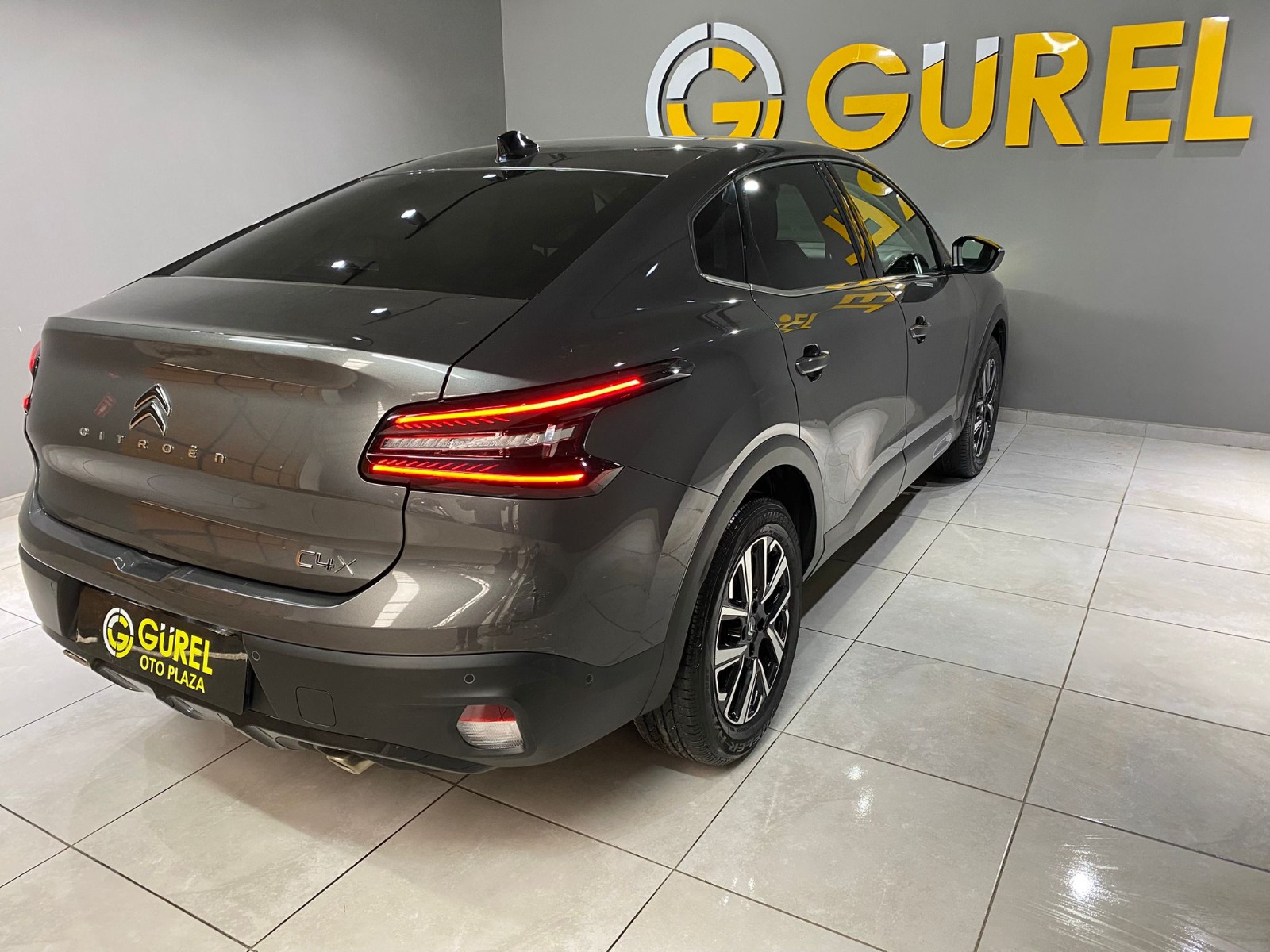 2024 Benzin Otomatik Citroen C4 X Gri Gürel Tasarım Aksesuar Otomotiv San. Tic. Ltd. Şti.