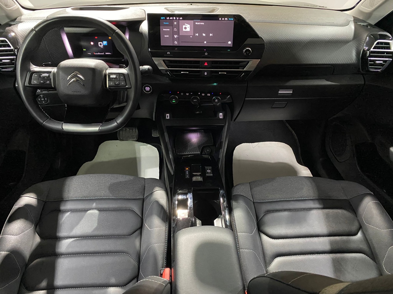 2024 Benzin Otomatik Citroen C4 X Gri Gürel Tasarım Aksesuar Otomotiv San. Tic. Ltd. Şti.