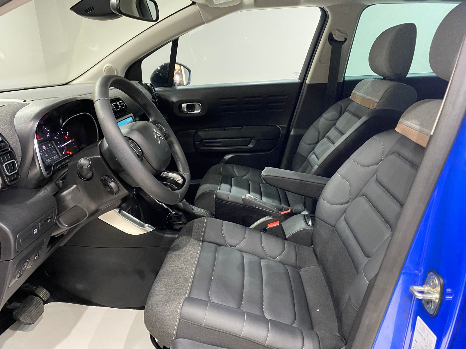 TaksitliOto.Net | 2.El Citroen C3 AirCross SUV 1.2 PureTech S&S Shine Çift Renk EAT6 | Otomatik & Benzin | Mavi | İzmir.2el 2024 Benzin Otomatik Citroen C3 AirCross Mavi Gürel Tasarım Aksesuar Otomotiv San. Tic. Ltd. Şti.