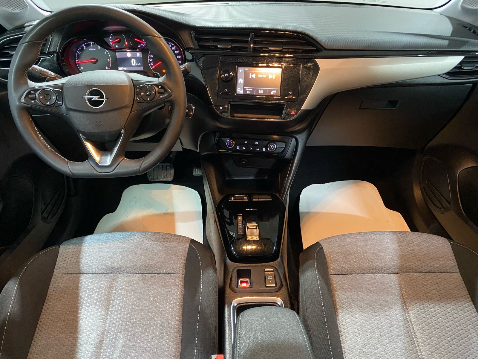 2024 Benzin Otomatik Opel Corsa Beyaz Gürel Tasarım Aksesuar Otomotiv San. Tic. Ltd. Şti.