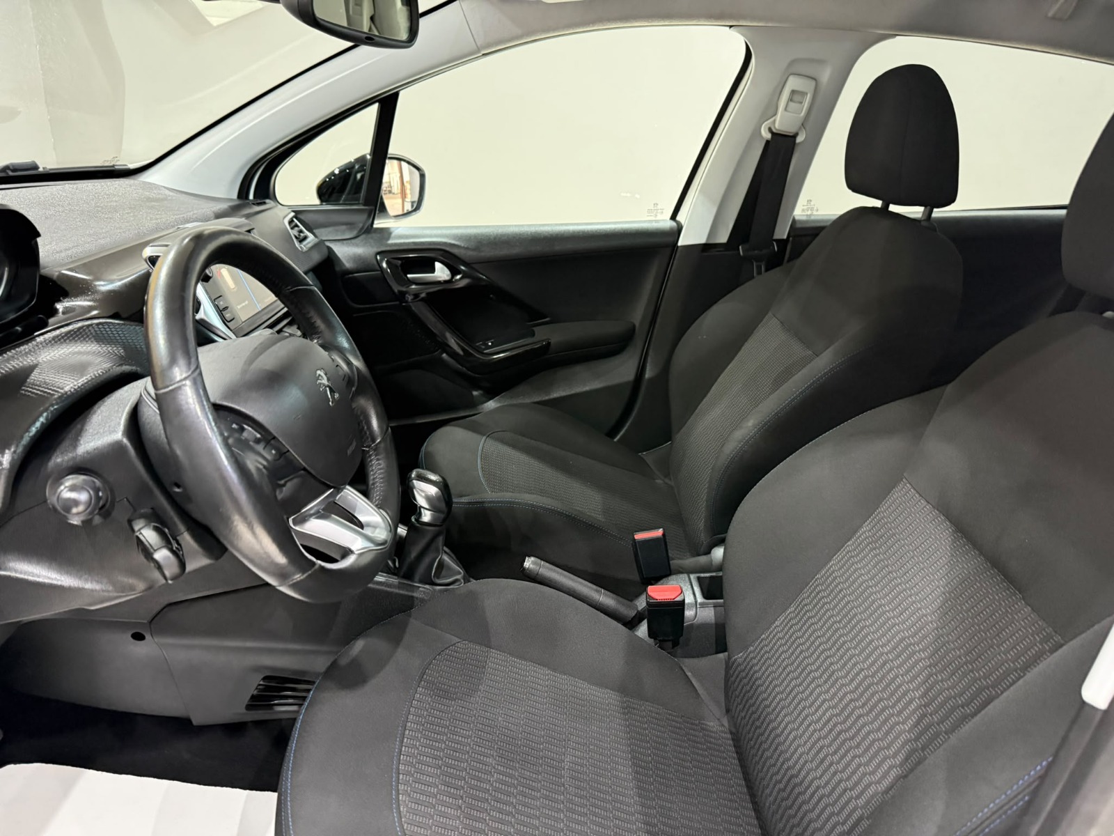 2020 Dizel Manuel Peugeot 208 Beyaz Gürel Tasarım Aksesuar Otomotiv San. Tic. Ltd. Şti.
