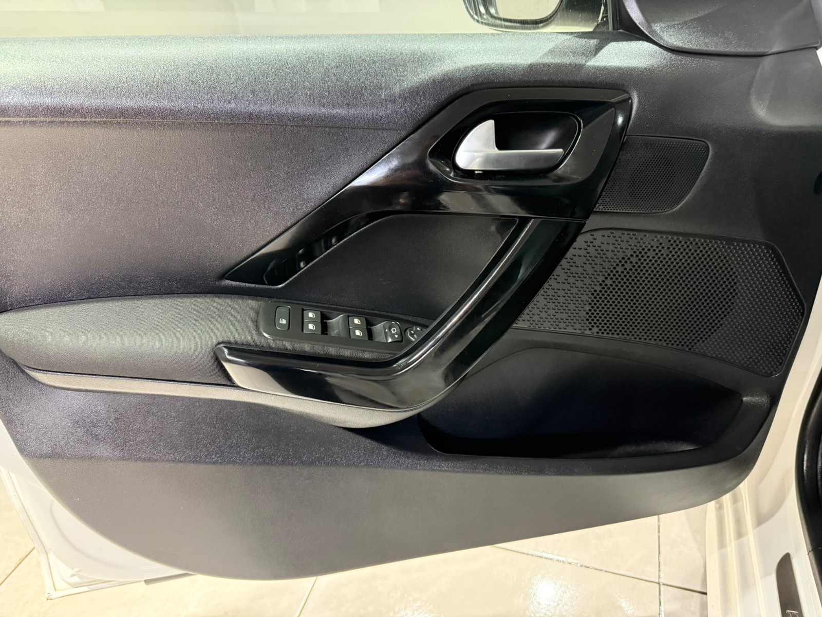 2020 Dizel Manuel Peugeot 208 Beyaz Gürel Tasarım Aksesuar Otomotiv San. Tic. Ltd. Şti.
