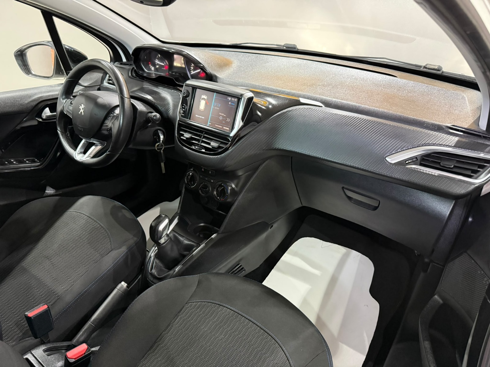 2020 Dizel Manuel Peugeot 208 Beyaz Gürel Tasarım Aksesuar Otomotiv San. Tic. Ltd. Şti.