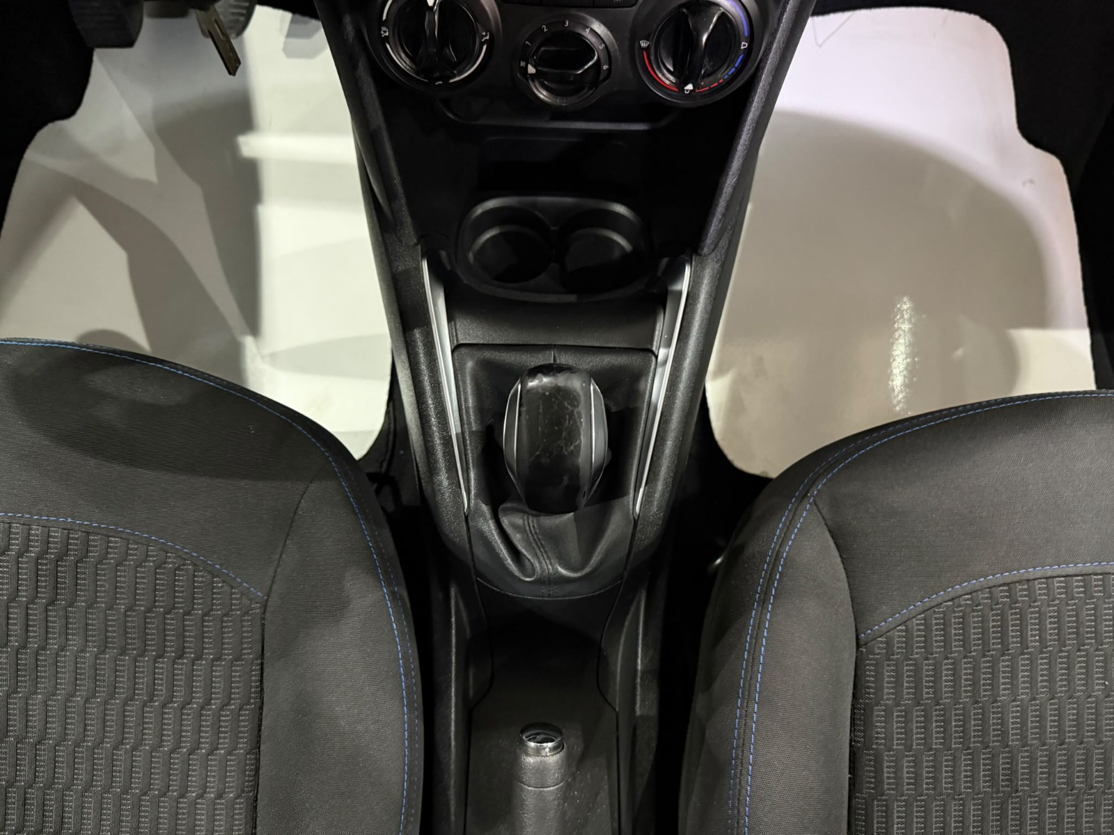 2020 Dizel Manuel Peugeot 208 Beyaz Gürel Tasarım Aksesuar Otomotiv San. Tic. Ltd. Şti.