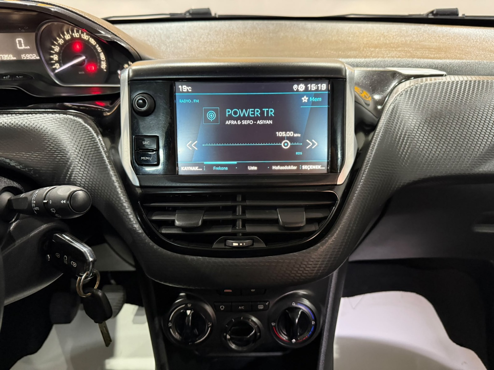2020 Dizel Manuel Peugeot 208 Beyaz Gürel Tasarım Aksesuar Otomotiv San. Tic. Ltd. Şti.