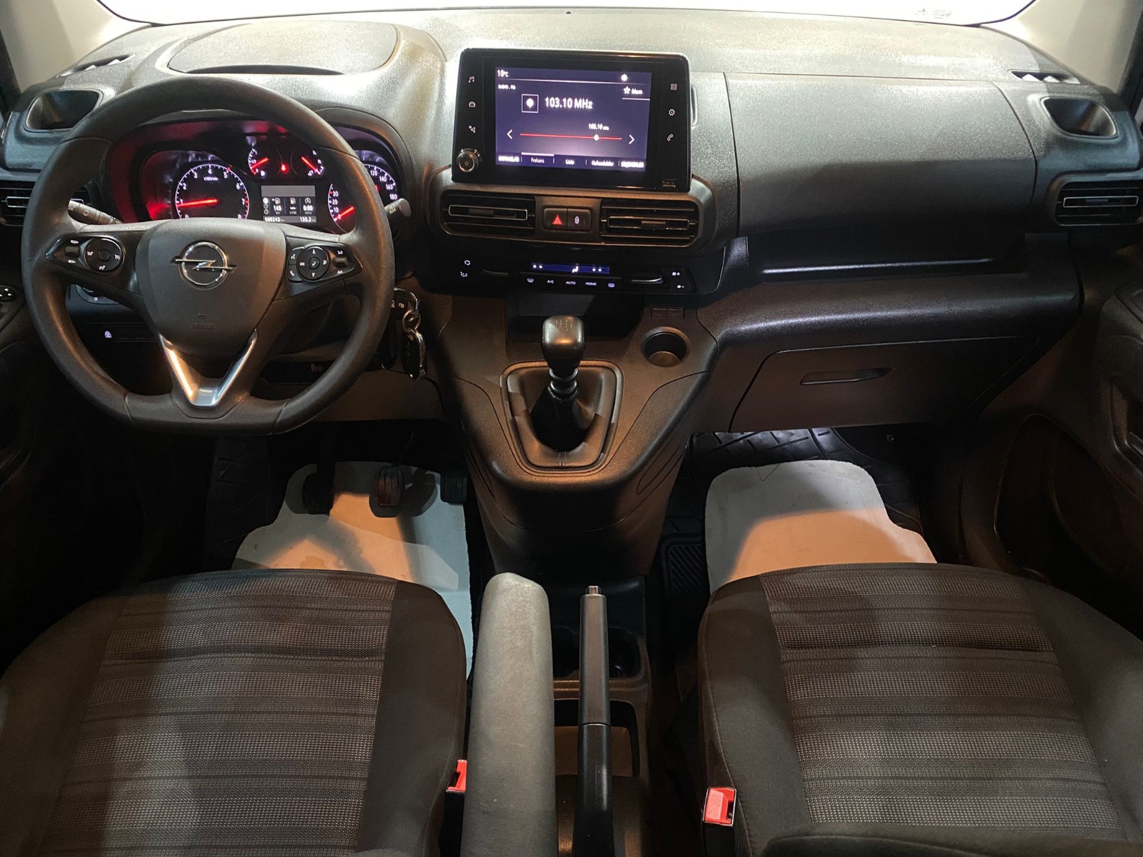 2022 Dizel Manuel Opel Combo Beyaz Gürel Tasarım Aksesuar Otomotiv San. Tic. Ltd. Şti.