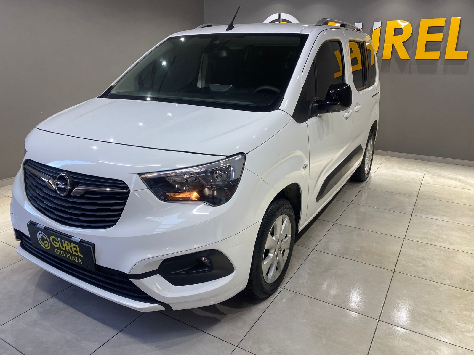 2022 Dizel Manuel Opel Combo Beyaz Gürel Tasarım Aksesuar Otomotiv San. Tic. Ltd. Şti.