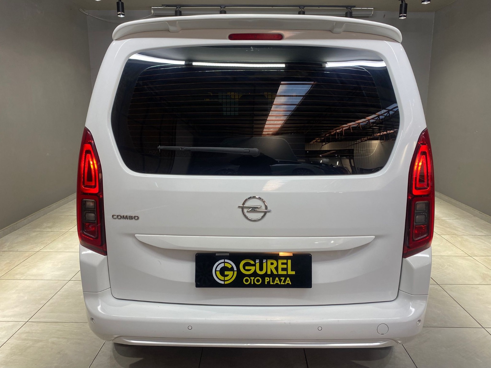 2022 Dizel Manuel Opel Combo Beyaz Gürel Tasarım Aksesuar Otomotiv San. Tic. Ltd. Şti.