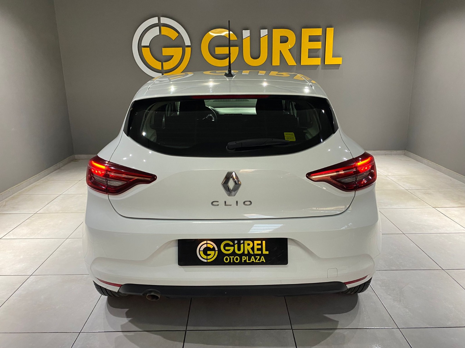 2022 Benzin Manuel Renault Clio Beyaz Gürel Tasarım Aksesuar Otomotiv San. Tic. Ltd. Şti.