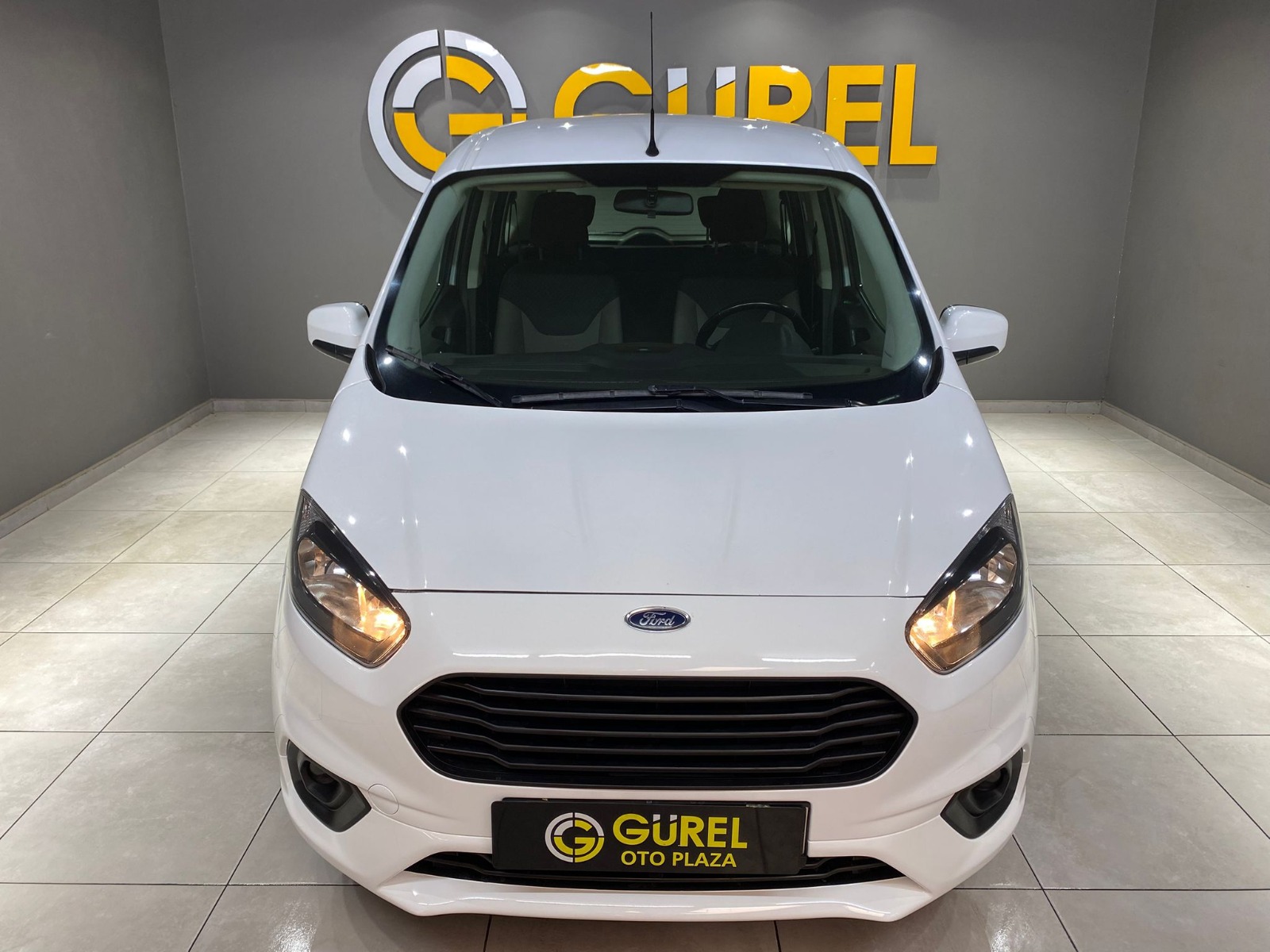 2022 Dizel Manuel Ford Tourneo Courier Beyaz Gürel Tasarım Aksesuar Otomotiv San. Tic. Ltd. Şti.