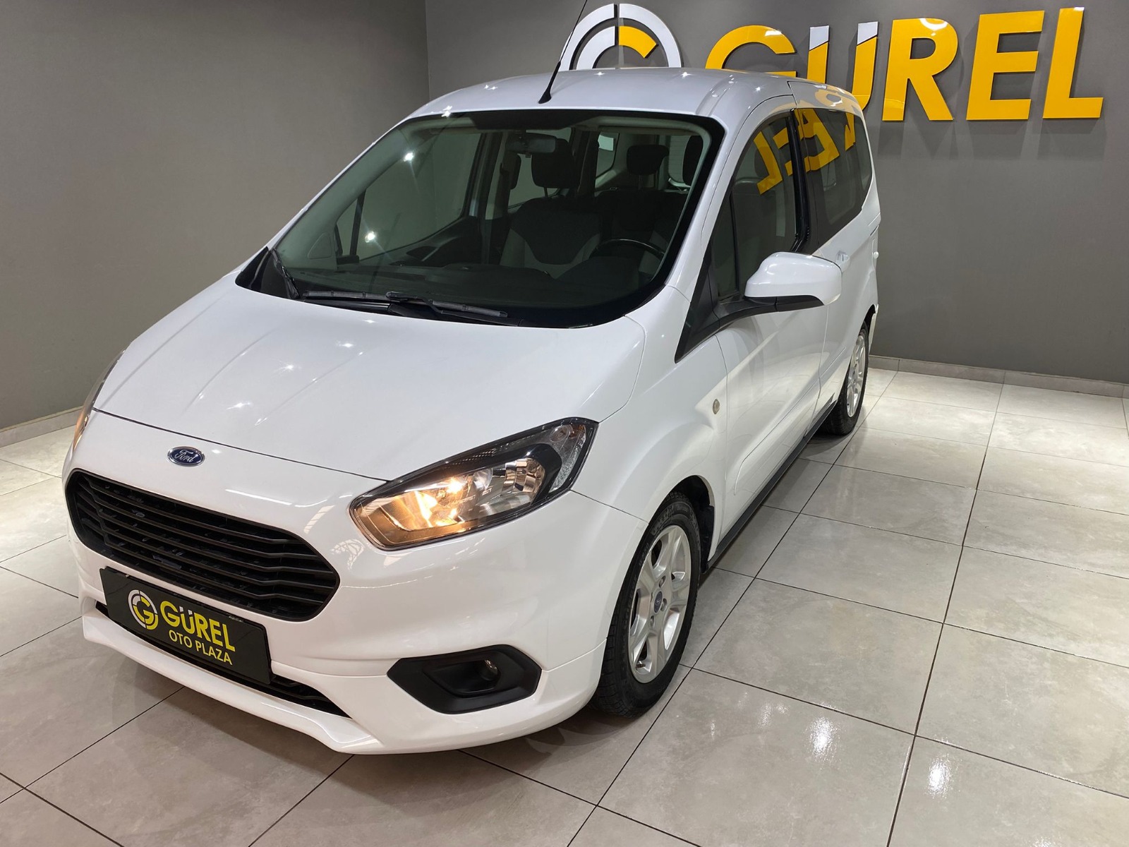 2022 Dizel Manuel Ford Tourneo Courier Beyaz Gürel Tasarım Aksesuar Otomotiv San. Tic. Ltd. Şti.