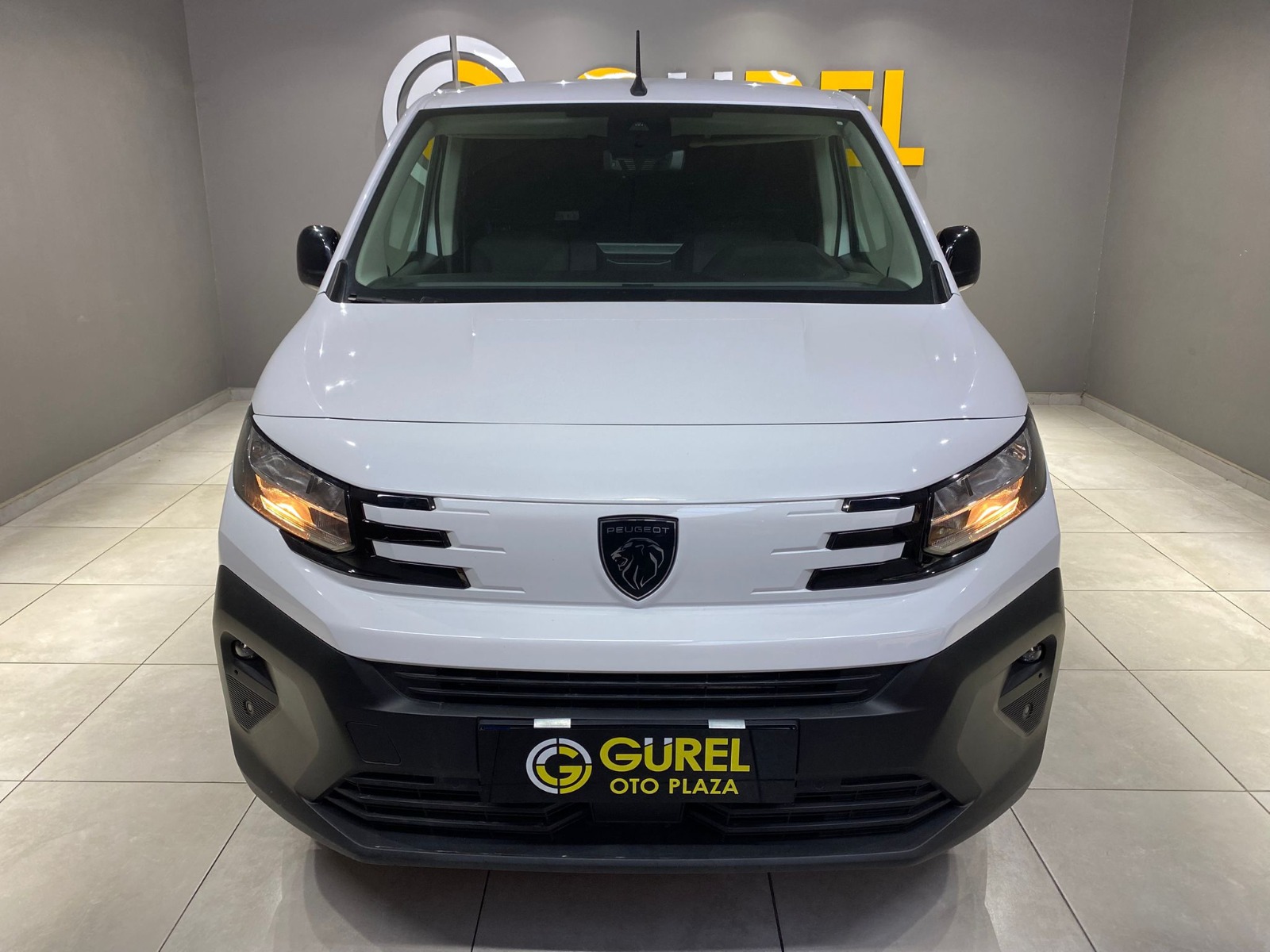 2024 Dizel Manuel Peugeot Partner Beyaz Gürel Tasarım Aksesuar Otomotiv San. Tic. Ltd. Şti.