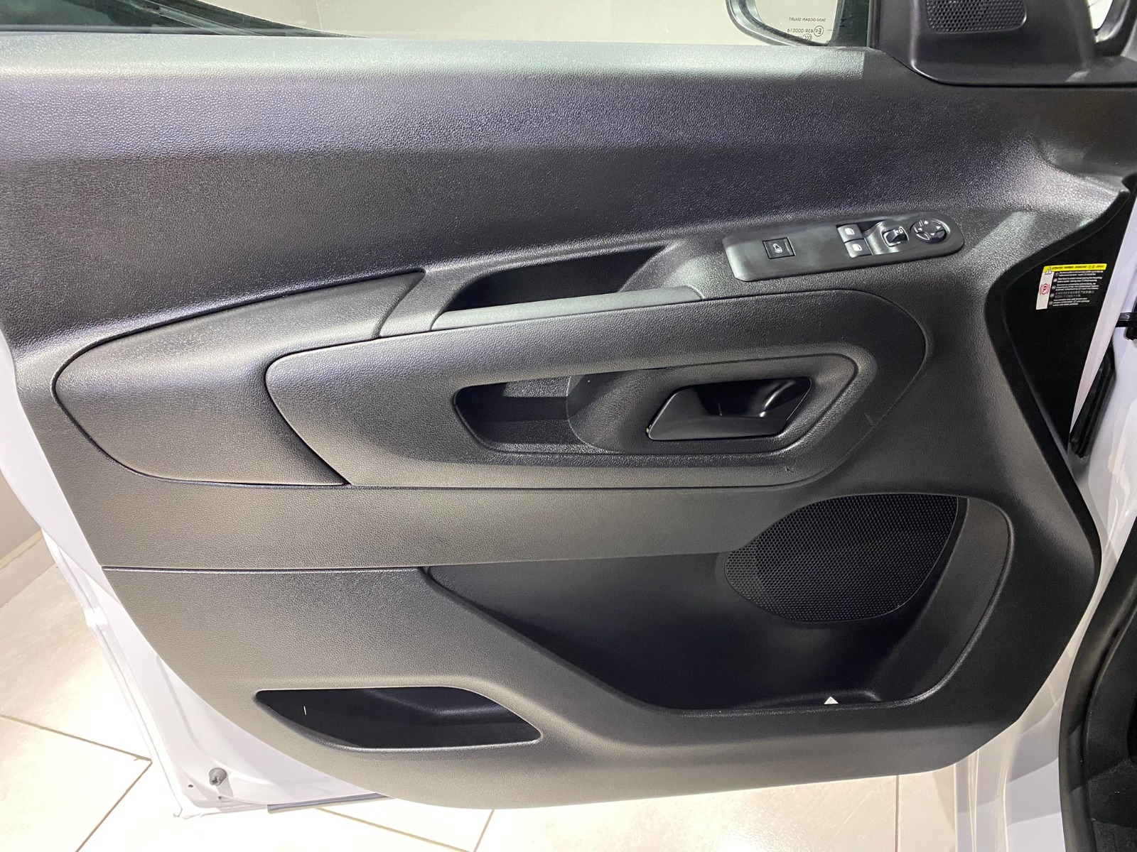 2024 Dizel Manuel Peugeot Partner Beyaz Gürel Tasarım Aksesuar Otomotiv San. Tic. Ltd. Şti.