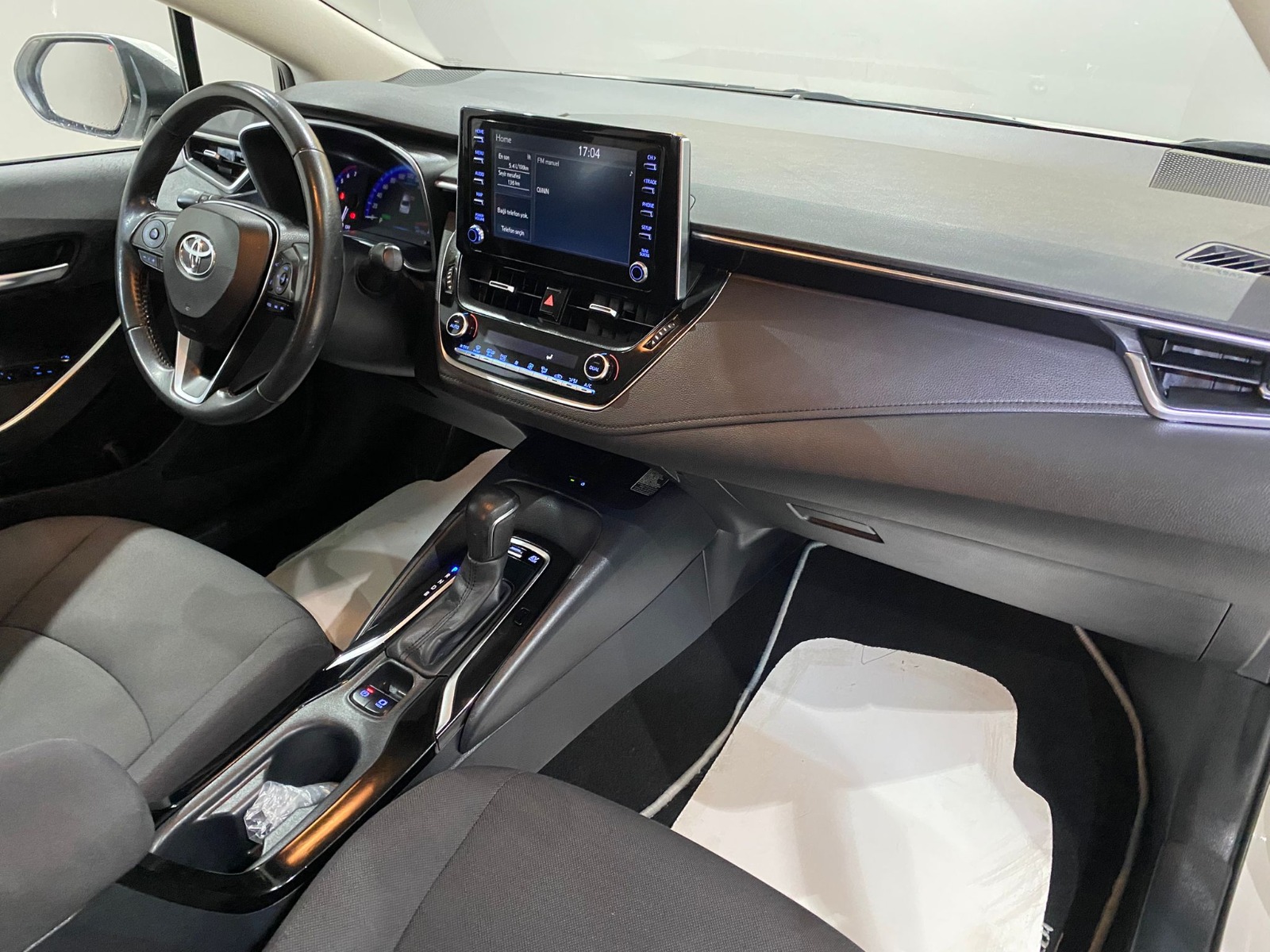 2022 Hybrid Otomatik Toyota Corolla Beyaz Gürel Tasarım Aksesuar Otomotiv San. Tic. Ltd. Şti.