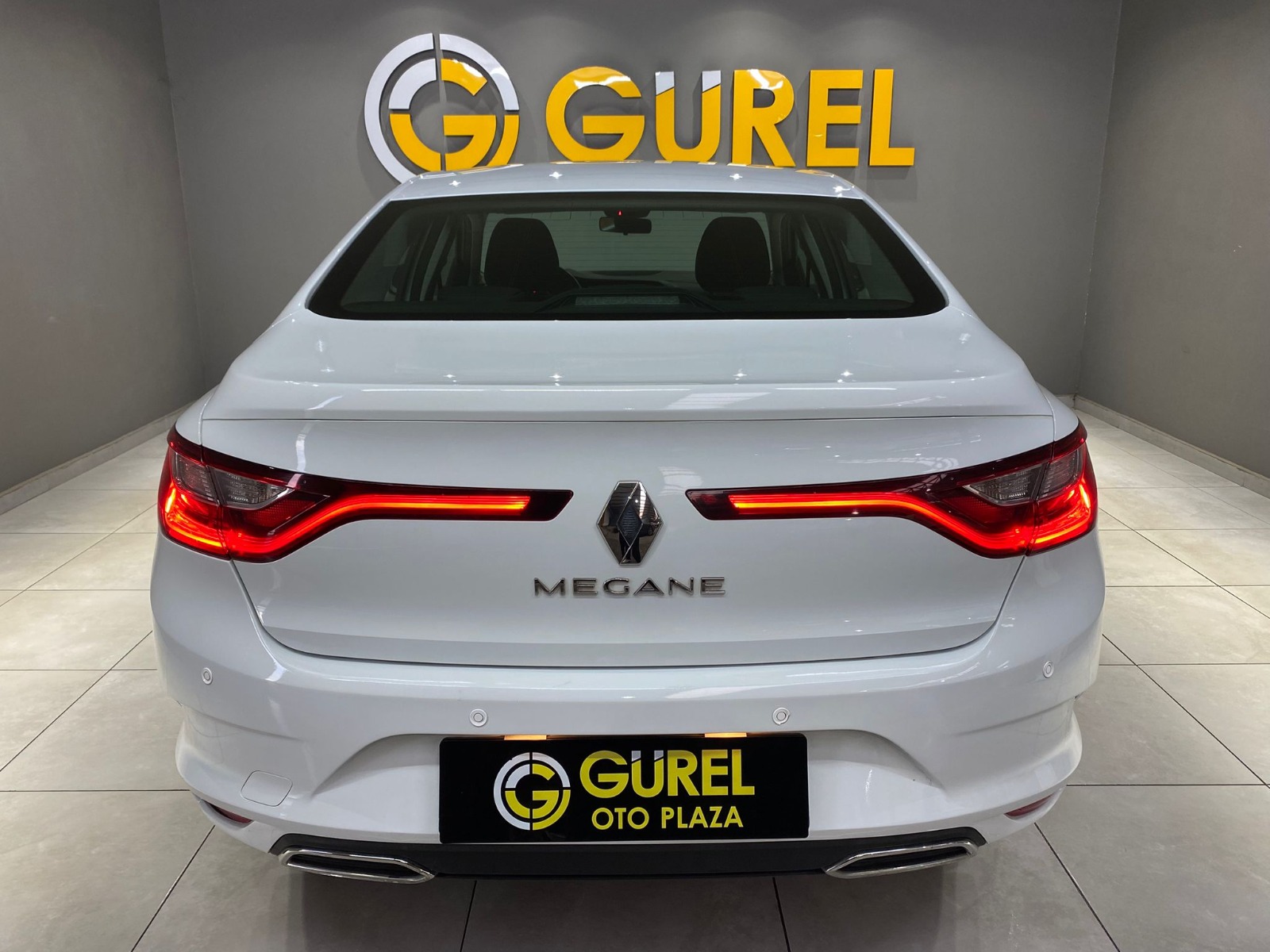 2022 Benzin Otomatik Renault Megane Beyaz Gürel Tasarım Aksesuar Otomotiv San. Tic. Ltd. Şti.