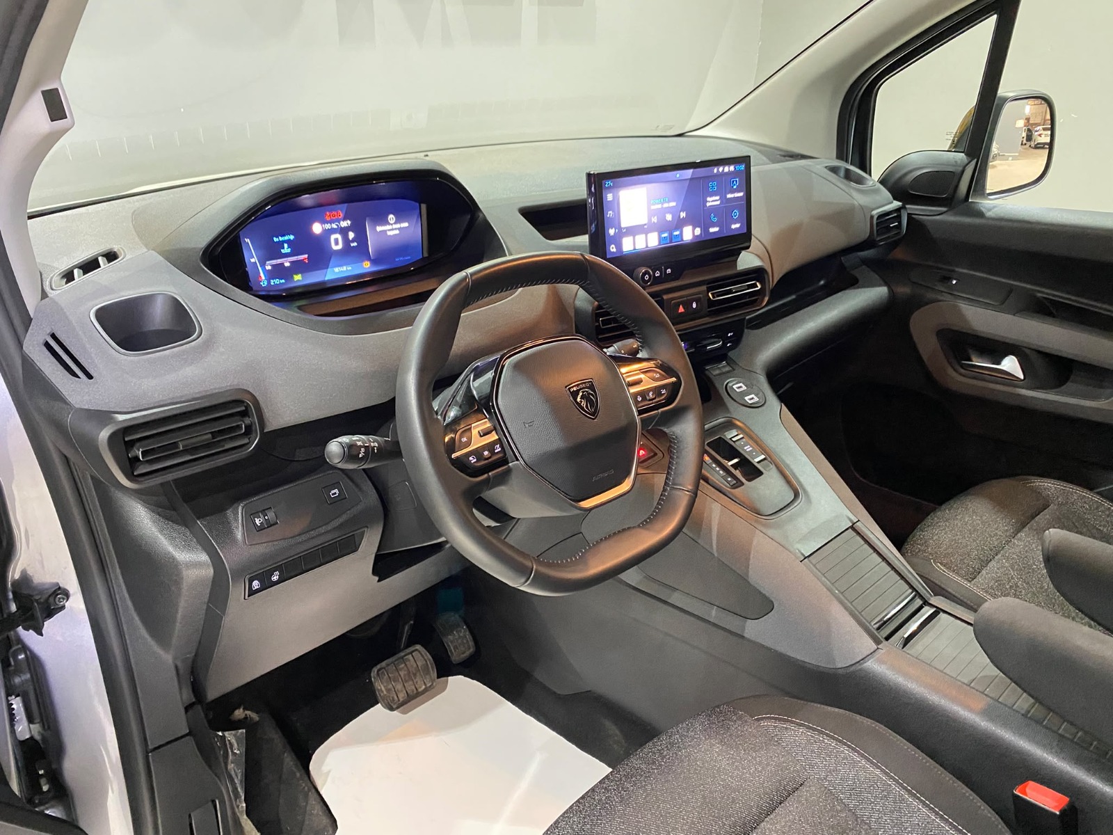 2026 Dizel Otomatik Peugeot Rifter Gri Gürel Tasarım Aksesuar Otomotiv San. Tic. Ltd. Şti.