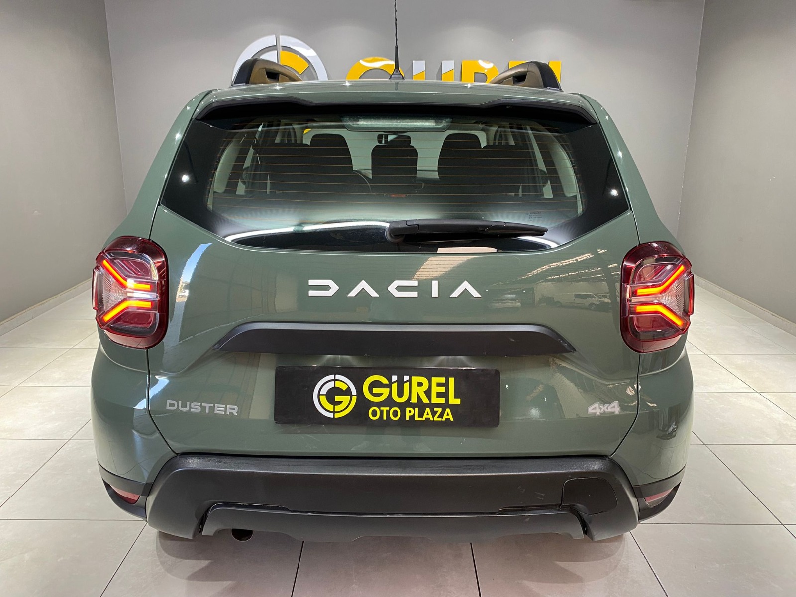 2023 Benzin Manuel Dacia Duster Yeşil Gürel Tasarım Aksesuar Otomotiv San. Tic. Ltd. Şti.