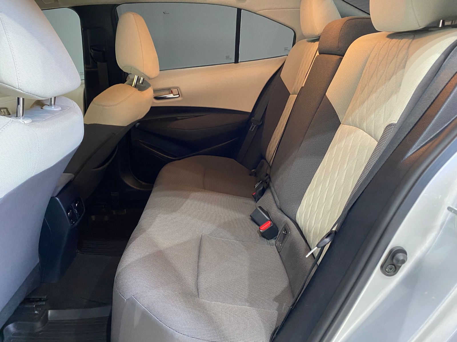 2021 Benzin Otomatik Toyota Corolla Gümüş Gri Gürel Tasarım Aksesuar Otomotiv San. Tic. Ltd. Şti.