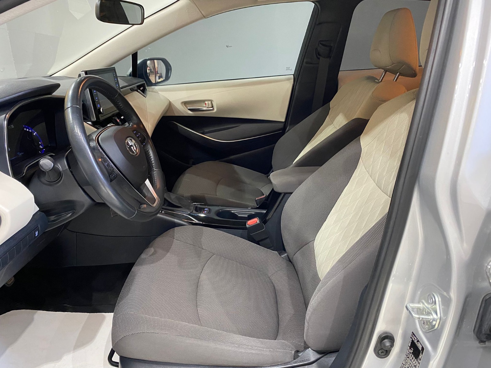 2021 Benzin Otomatik Toyota Corolla Gümüş Gri Gürel Tasarım Aksesuar Otomotiv San. Tic. Ltd. Şti.