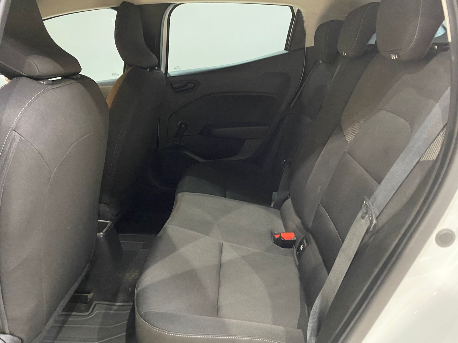 2022 Benzin Manuel Renault Clio Beyaz Gürel Tasarım Aksesuar Otomotiv San. Tic. Ltd. Şti.