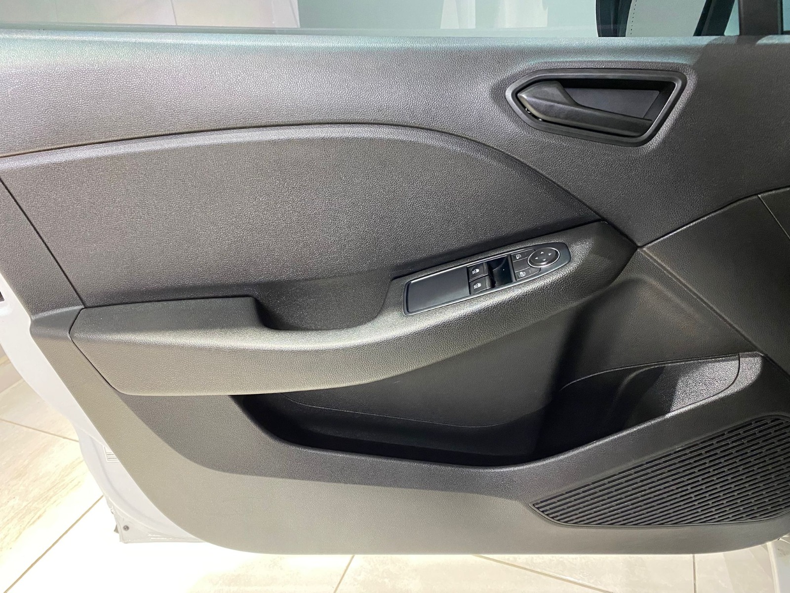 2022 Benzin Manuel Renault Clio Beyaz Gürel Tasarım Aksesuar Otomotiv San. Tic. Ltd. Şti.