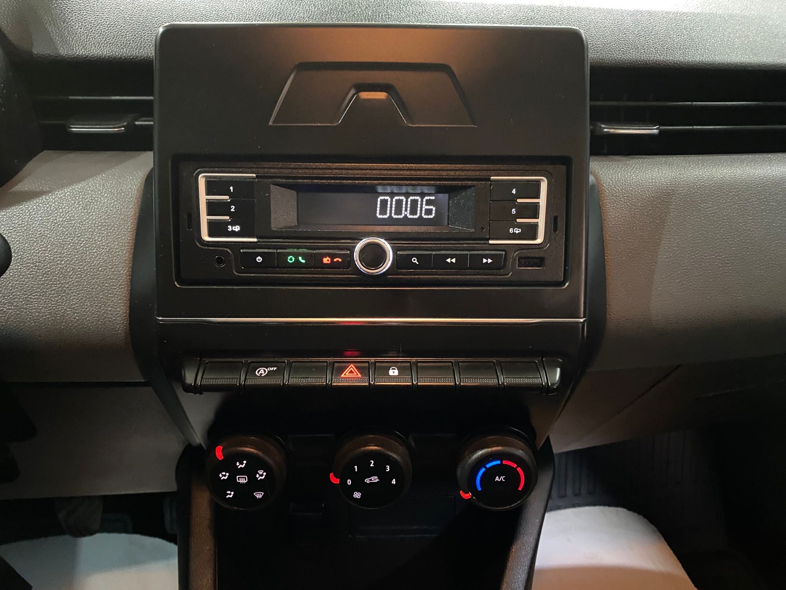 2022 Benzin Manuel Renault Clio Beyaz Gürel Tasarım Aksesuar Otomotiv San. Tic. Ltd. Şti.