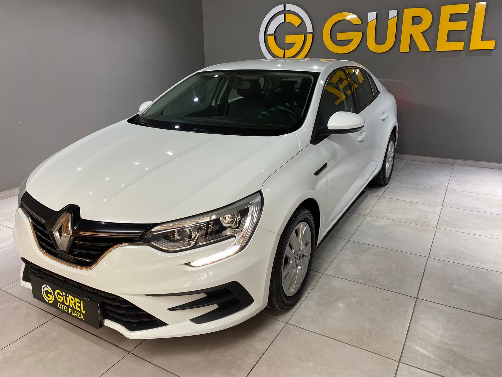2021 Benzin Otomatik Renault Megane Beyaz Gürel Tasarım Aksesuar Otomotiv San. Tic. Ltd. Şti.