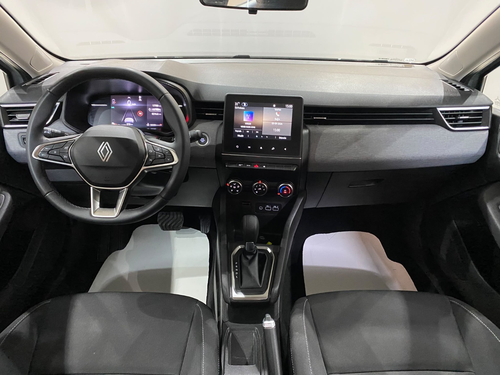 2026 Benzin Otomatik Renault Clio Gri Gürel Tasarım Aksesuar Otomotiv San. Tic. Ltd. Şti.