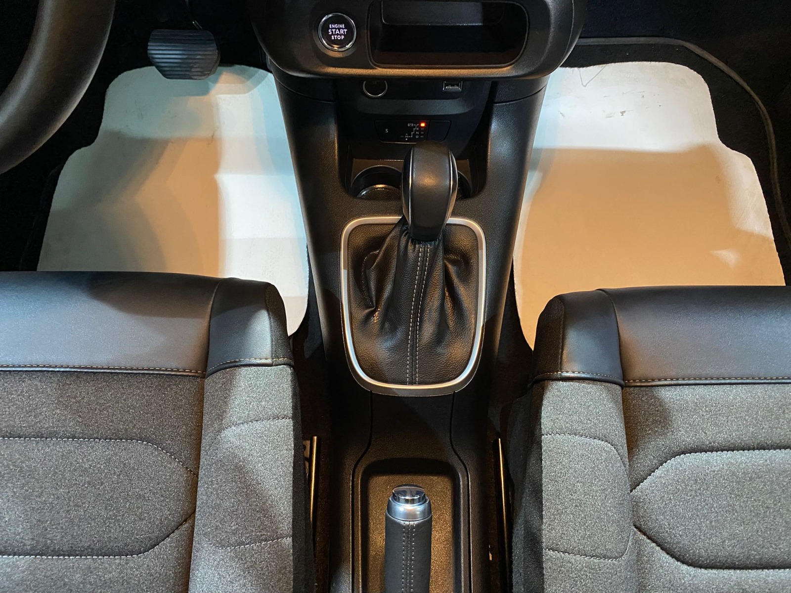 2024 Benzin Otomatik Citroen C3 Beyaz Gürel Tasarım Aksesuar Otomotiv San. Tic. Ltd. Şti.