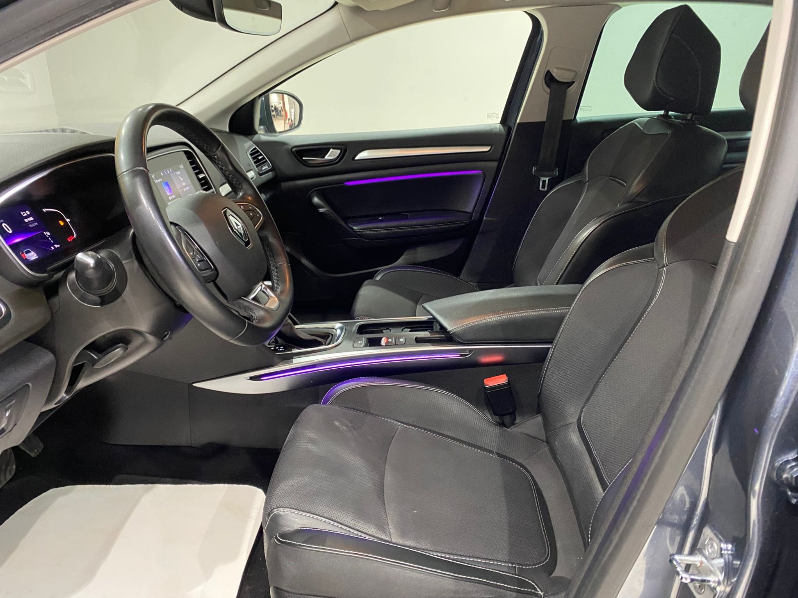 TaksitliOto.Net | 2.El Renault Megane Sedan 1.5 Blue DCI Icon EDC | Otomatik & Dizel | Gri | İzmir.2el 2022 Dizel Otomatik Renault Megane Gri Gürel Tasarım Aksesuar Otomotiv San. Tic. Ltd. Şti.