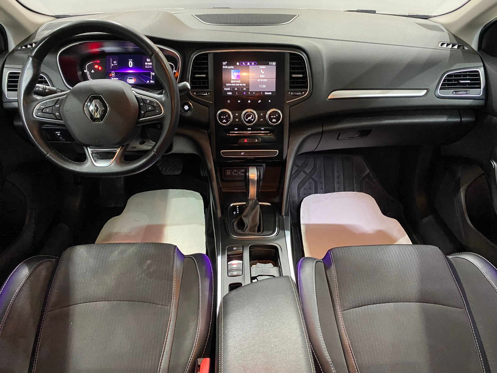 TaksitliOto.Net | 2.El Renault Megane Sedan 1.5 Blue DCI Icon EDC | Otomatik & Dizel | Gri | İzmir.2el 2022 Dizel Otomatik Renault Megane Gri Gürel Tasarım Aksesuar Otomotiv San. Tic. Ltd. Şti.